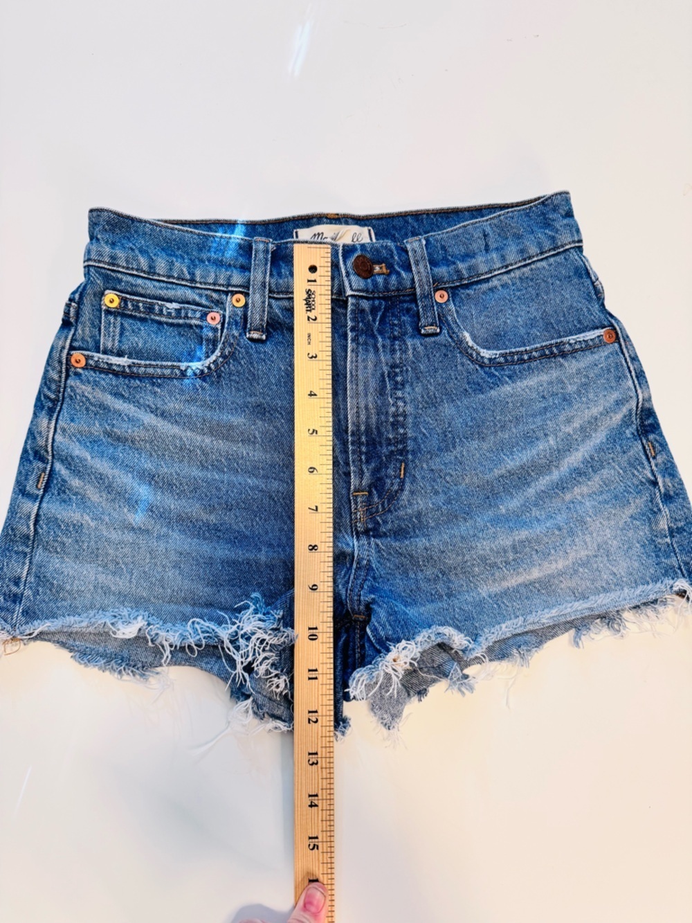 Madewell The Perfect Jean Short in Bartow Wash: TENCEL™ Denim Edition size 25 - Picture 11 of 11